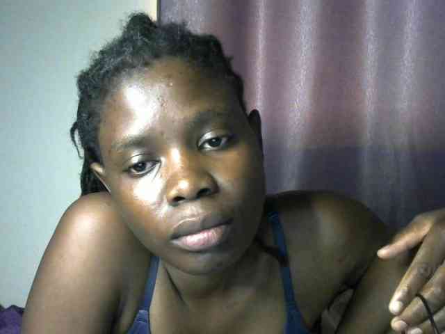 Queenbeea webcam