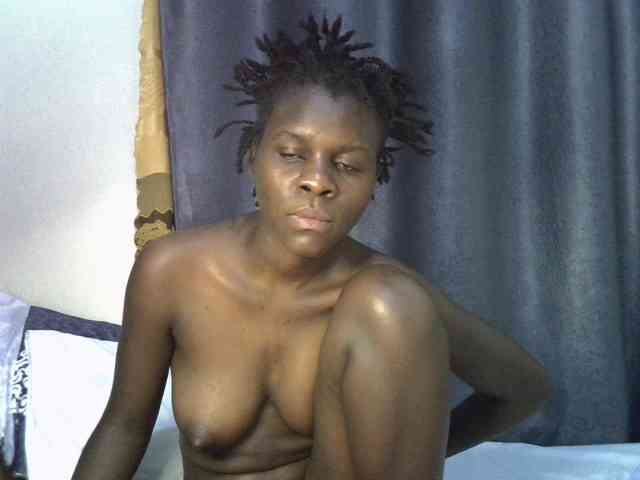 Queenbeea webcam
