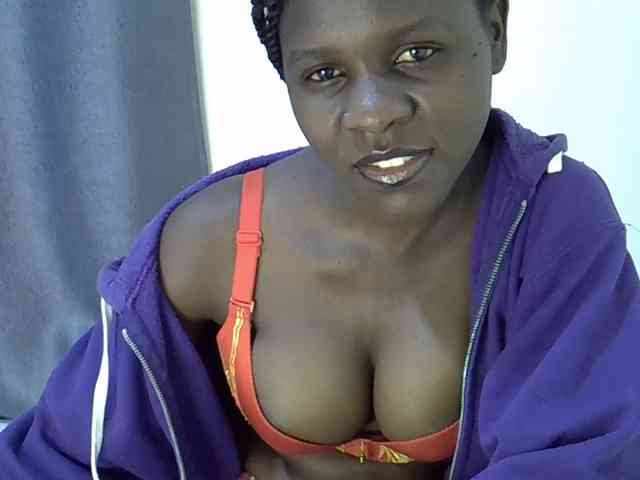 Queenbeea webcam