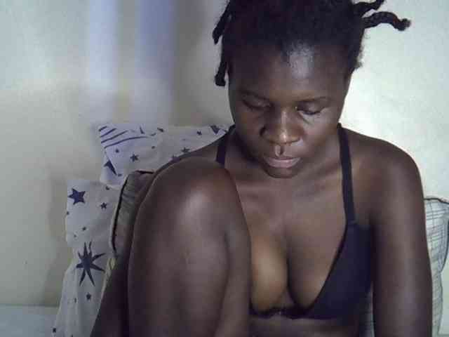 Queenbeea webcam