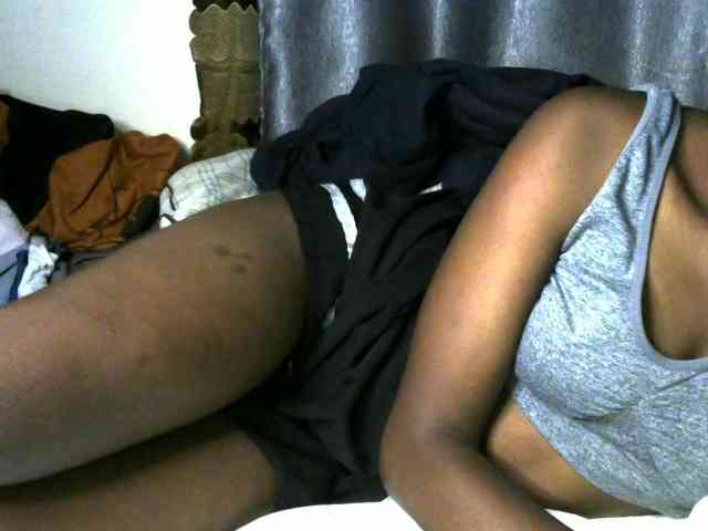 Queenbeea webcam