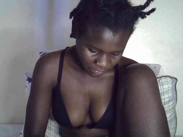 Queenbeea webcam