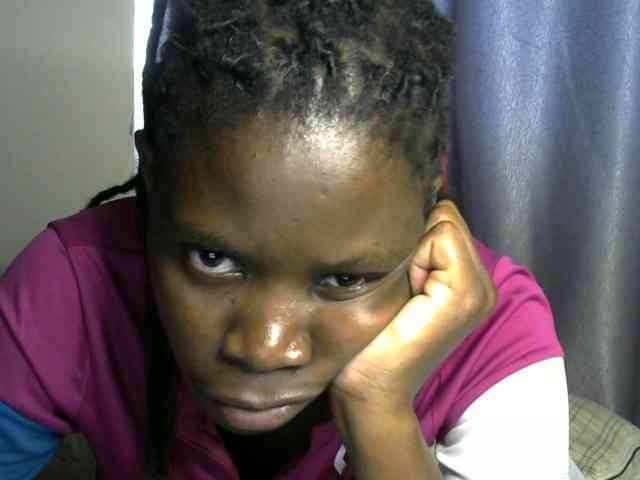 Model: Queenbeea