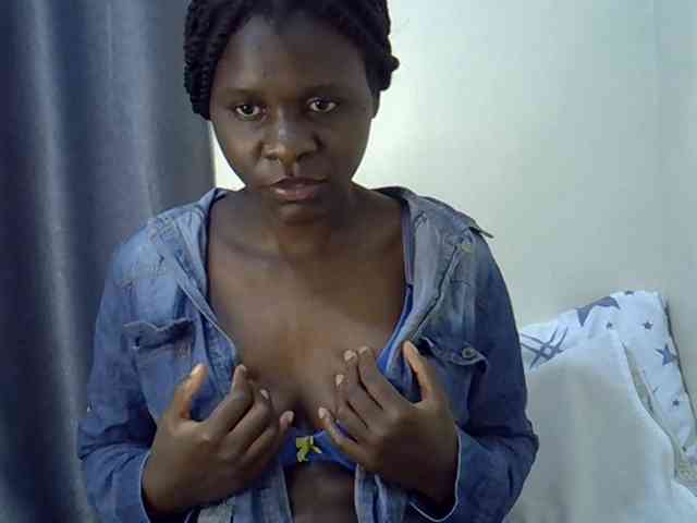 Queenbeea webcam