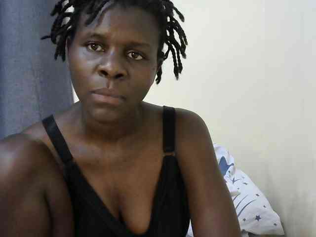 Queenbeea webcam