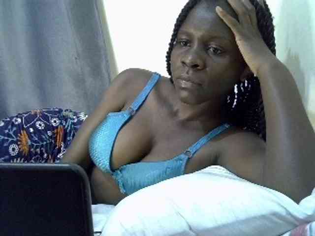 Queenbeea webcam