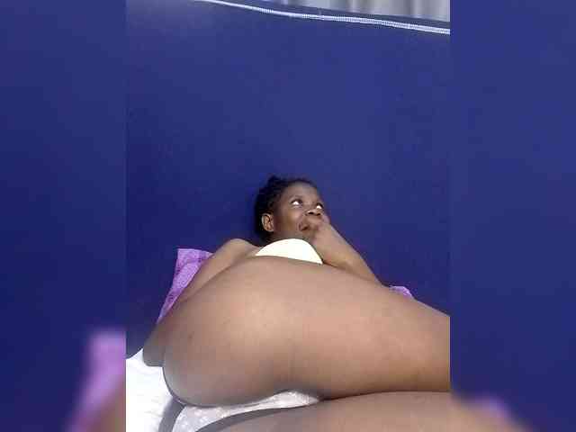 Queenbeea webcam
