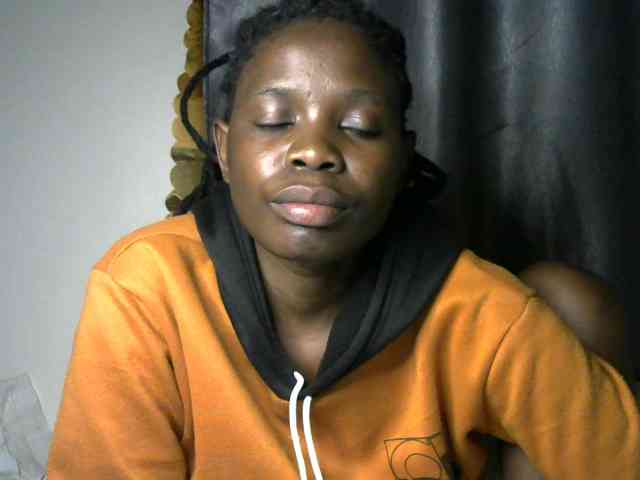 Queenbeea webcam