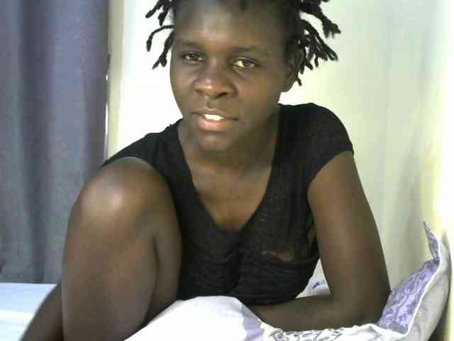 Queenbeea webcam