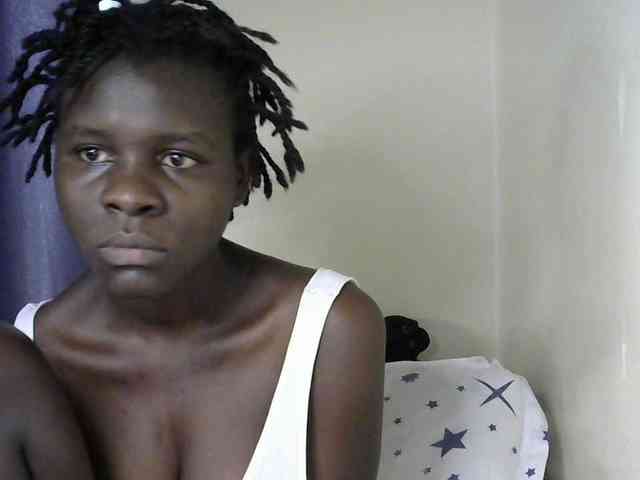 Queenbeea webcam