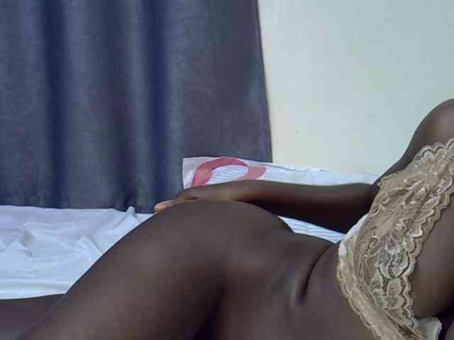 Queenbeea webcam