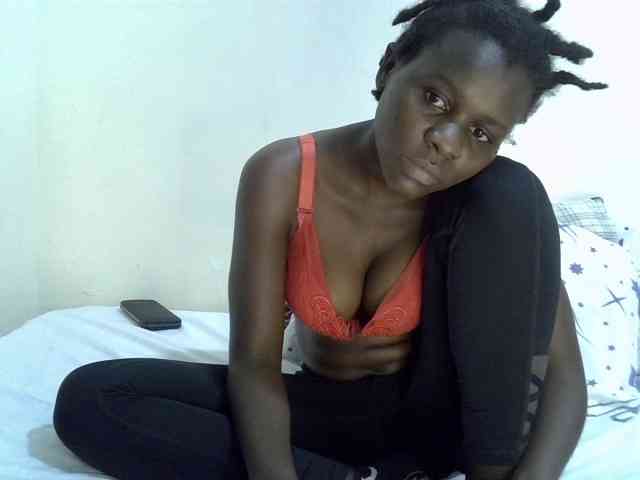Queenbeea webcam