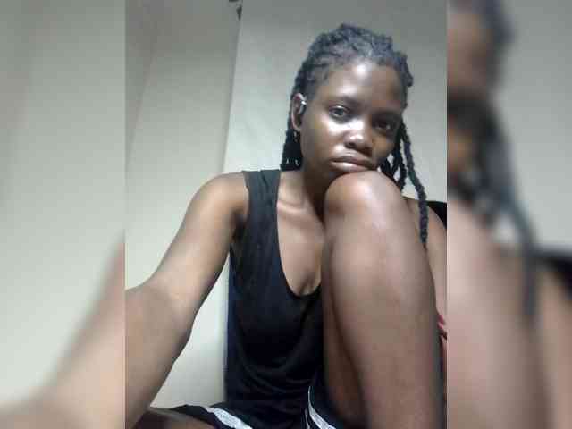 Queenbeea webcam