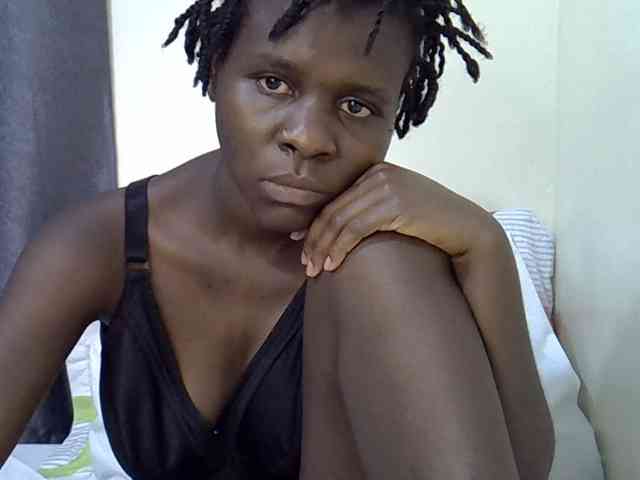 Queenbeea webcam