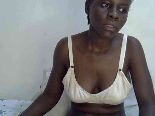 Queenbeea webcam