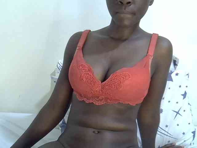 Queenbeea webcam