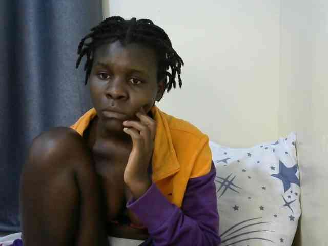Queenbeea webcam