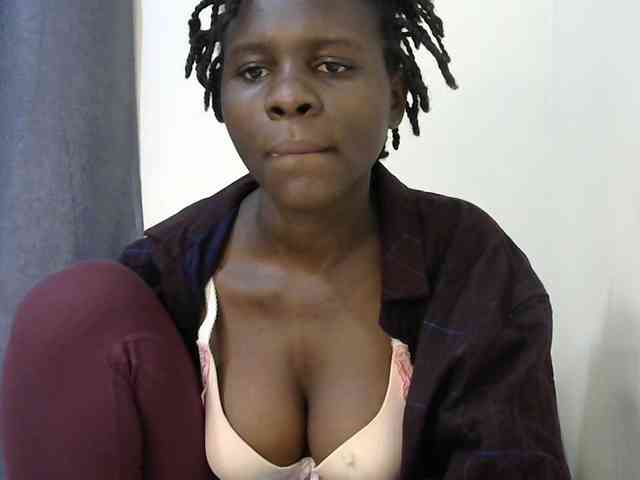 Queenbeea webcam
