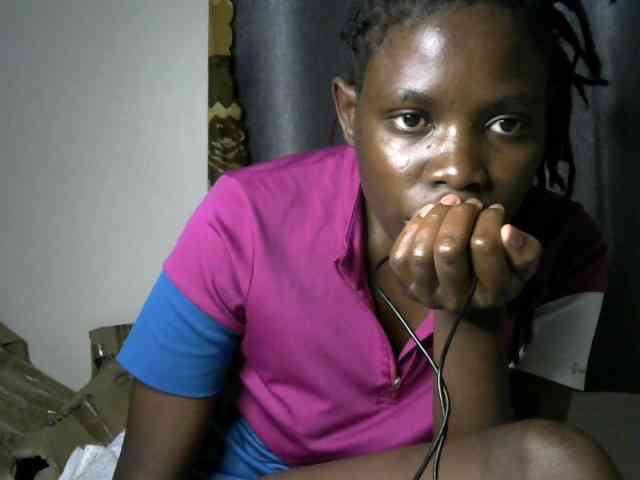 Queenbeea webcam