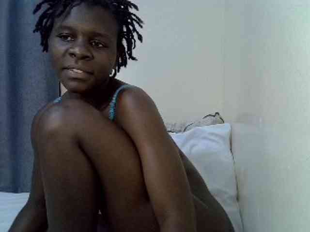 Queenbeea webcam