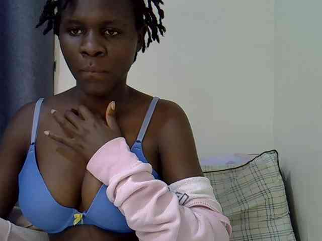Queenbeea webcam