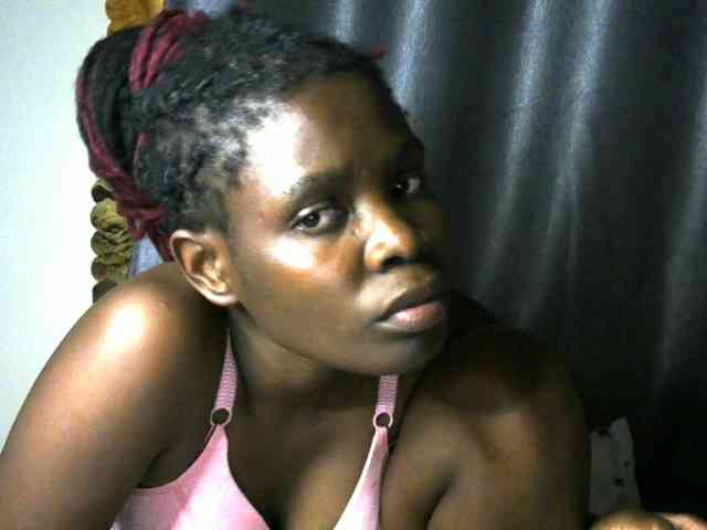 Queenbeea webcam