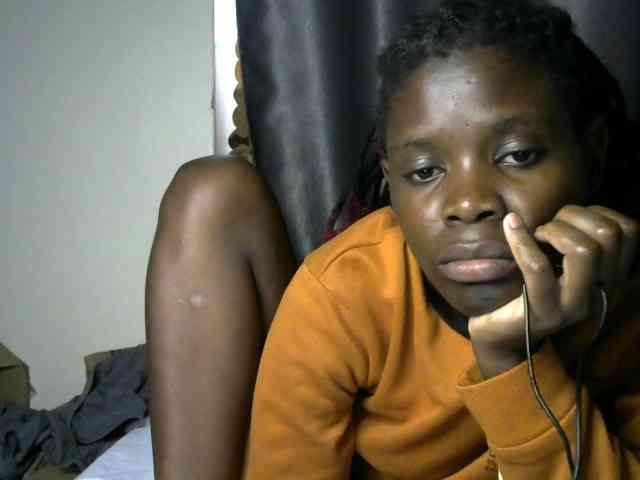 Queenbeea webcam