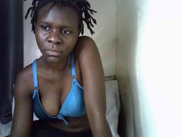 Queenbeea webcam