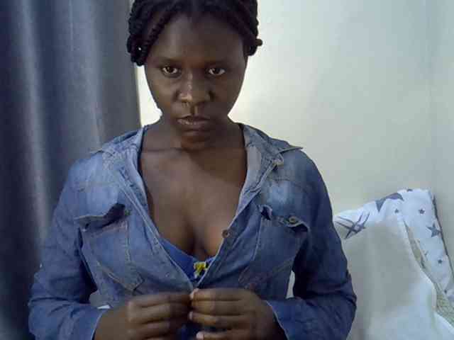 Queenbeea webcam