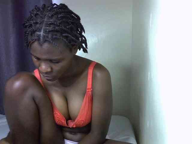Queenbeea webcam