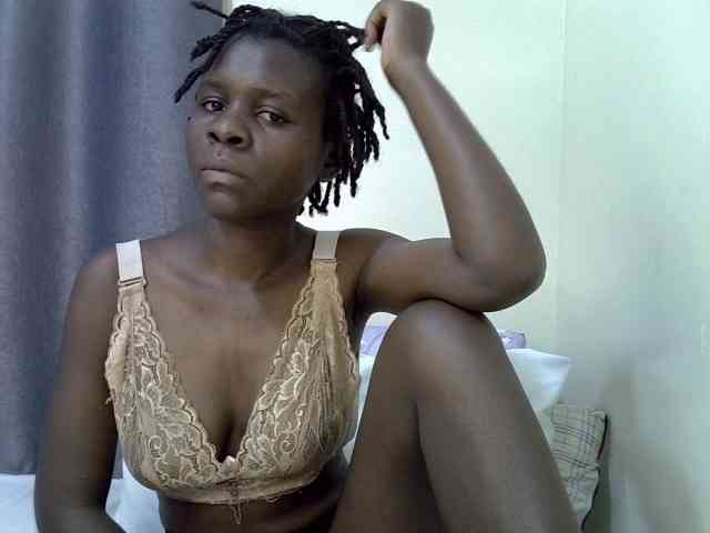 Queenbeea webcam