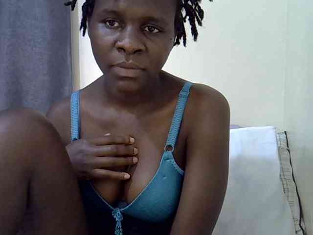 Queenbeea webcam