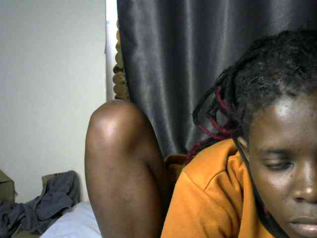 Queenbeea webcam