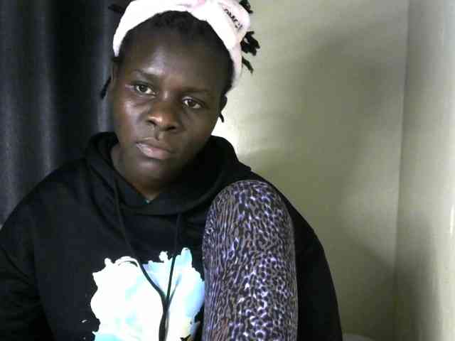 Queenbeea webcam