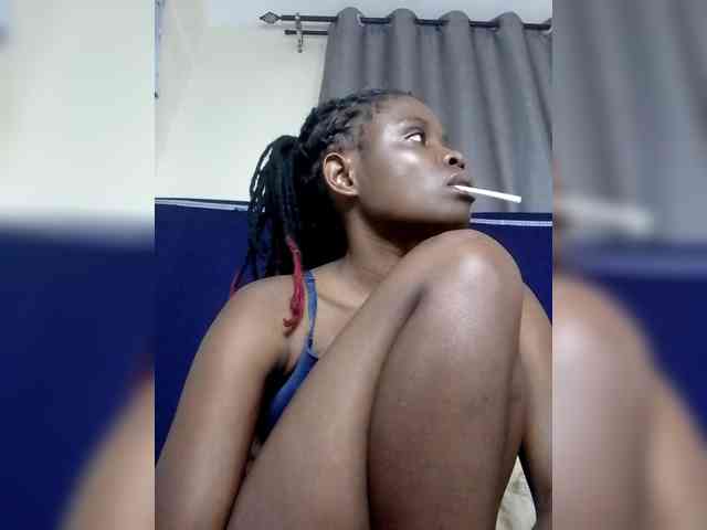 Queenbeea webcam