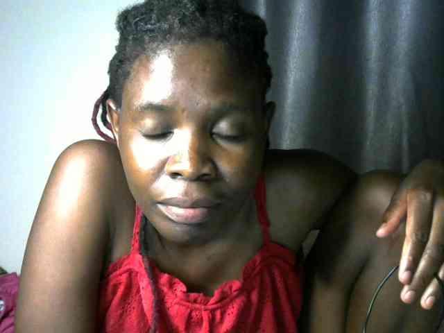 Queenbeea webcam