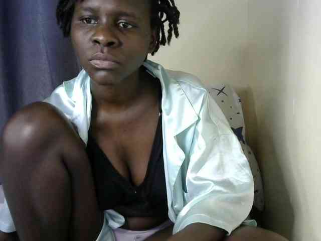 Queenbeea webcam