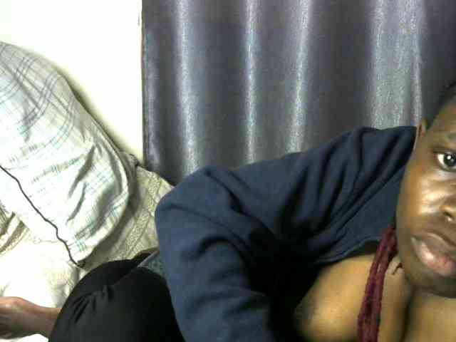 Queenbeea webcam