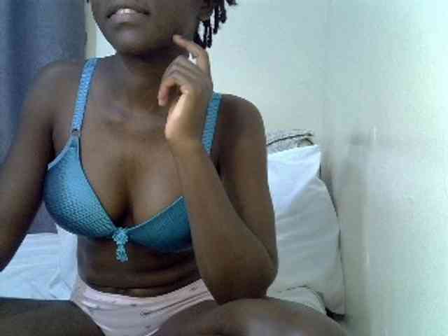 Queenbeea webcam
