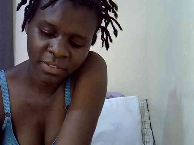 Queenbeea webcam