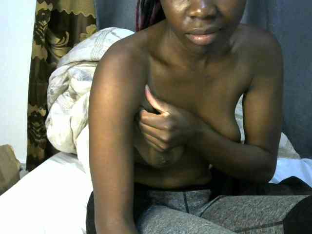 Queenbeea webcam