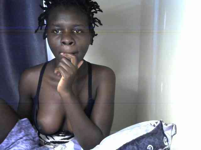 Queenbeea webcam