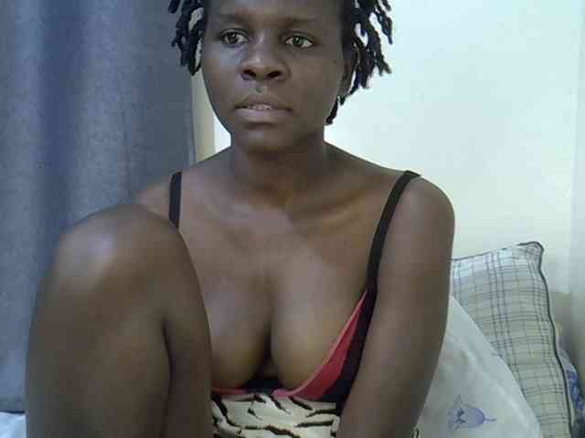 Queenbeea webcam