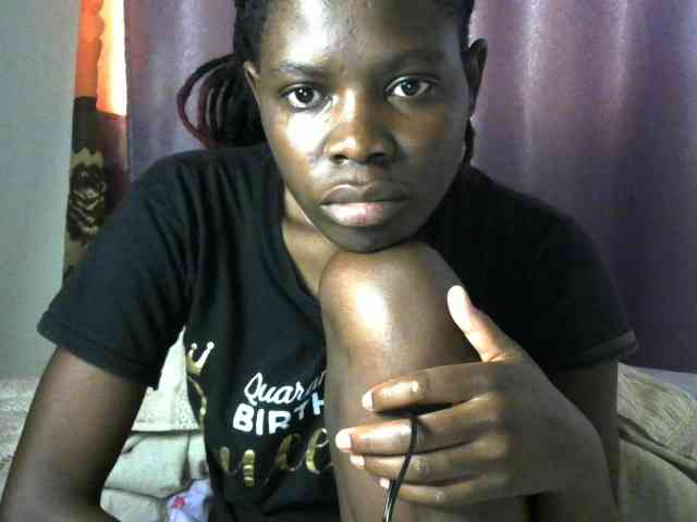 Queenbeea webcam