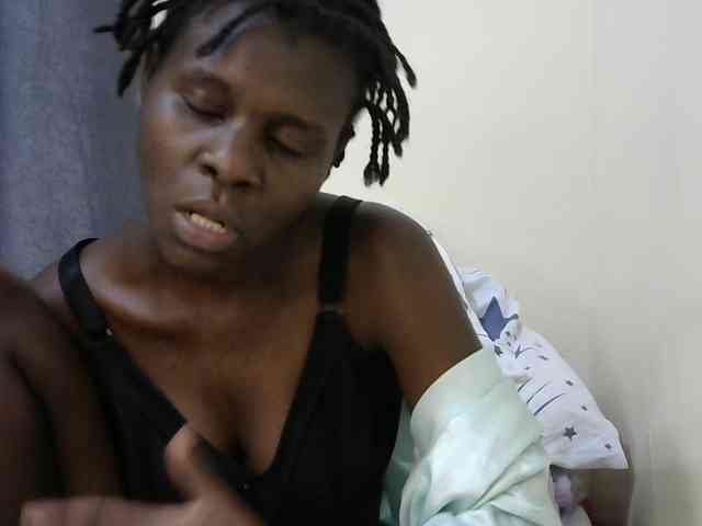 Queenbeea webcam