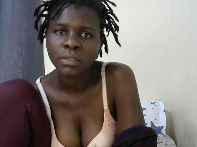 Queenbeea webcam