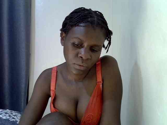 Queenbeea webcam