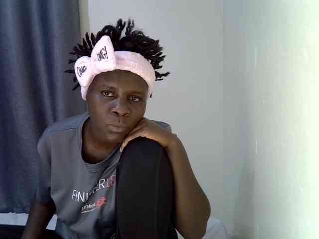 Queenbeea webcam