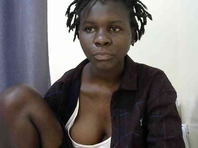 Queenbeea webcam
