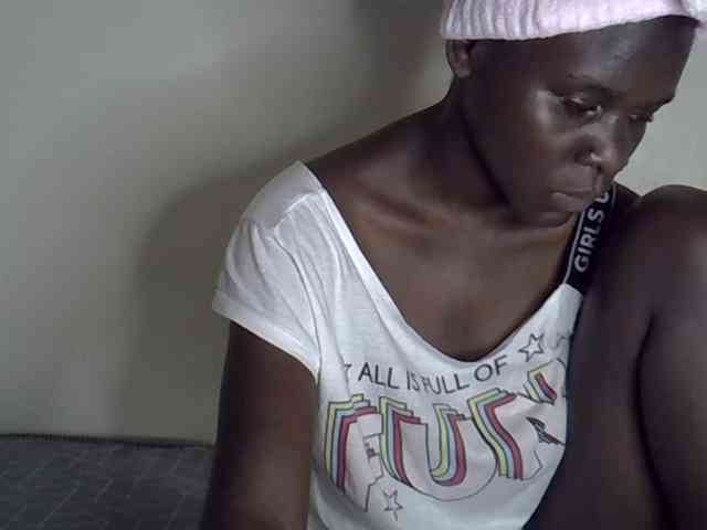 Queenbeea webcam